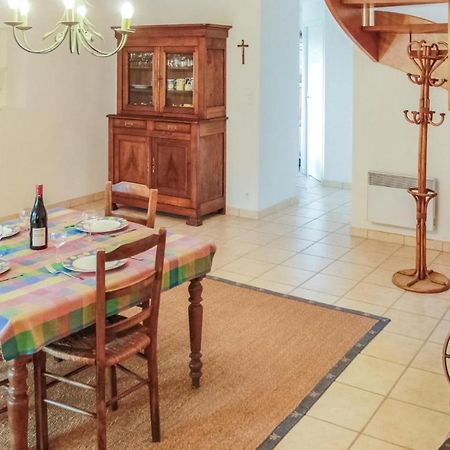 Lovely Home In Cadouarn With Wifi Séné Exteriör bild