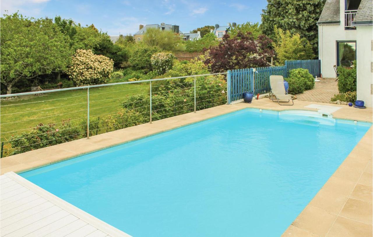 Lovely Home In Cadouarn With Wifi Séné Exteriör bild